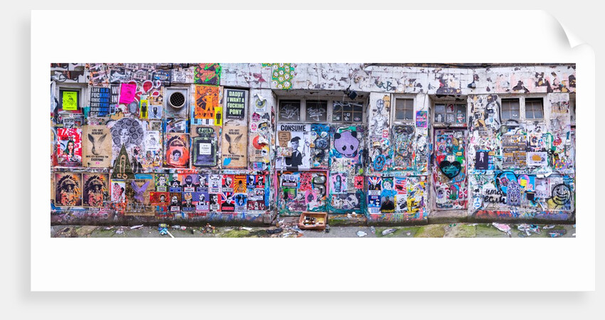 Graffiti, Brick Lane, London by Assaf Frank